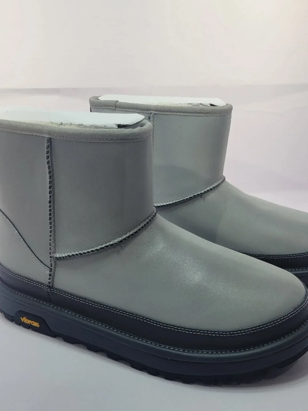 UGG Classic Mini Reflective Mens Size 9 Silver Reflective Shearling Winter Boots